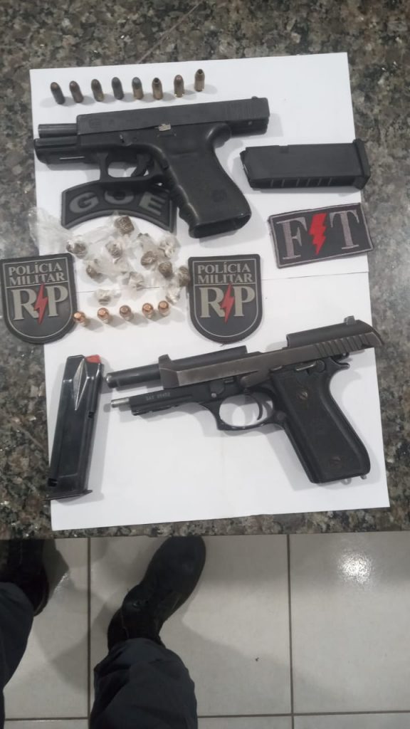 11⁰ BATALHÃO PRENDE 05 PESSOAS, RETIRA DUAS ARMAS DE CIRCULAÇÃO E DROGA EM TIMON-MA