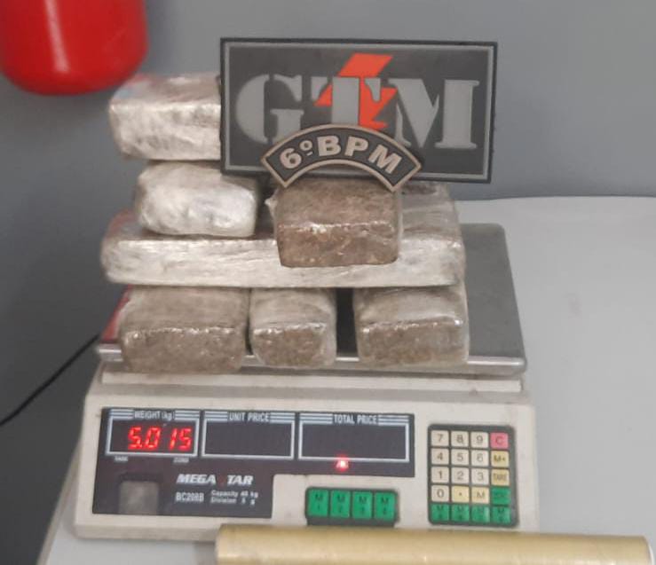 POLÍCIA MLITAR APREENDE GRANDE QUANTIDADE DE DROGAS NO BAIRRO VILA BRASIL EM SÃO LUÍS