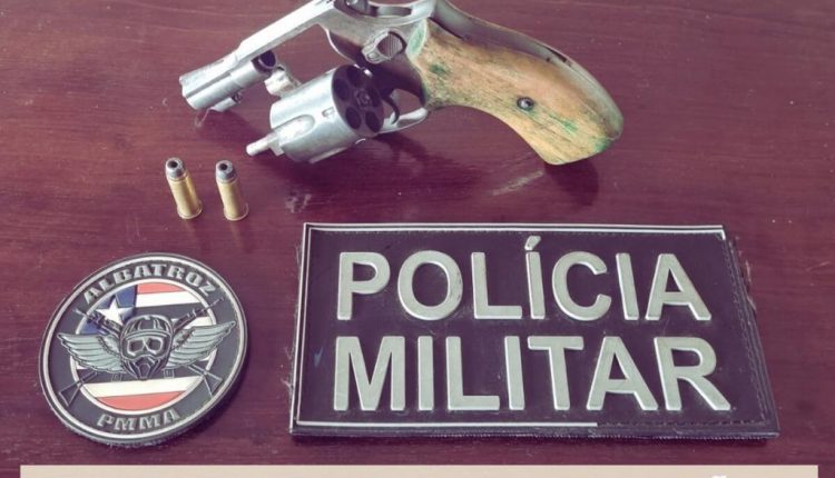 Polícia Militar prende homem por porte ilegal de arma de fogo durante Operação Paz em Pinheiro