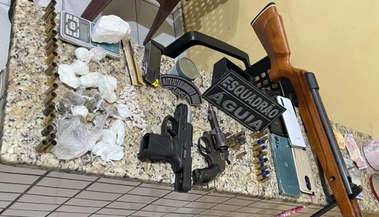 Ação da PM em Caxias prende criminosos e apreende três armas de fogo