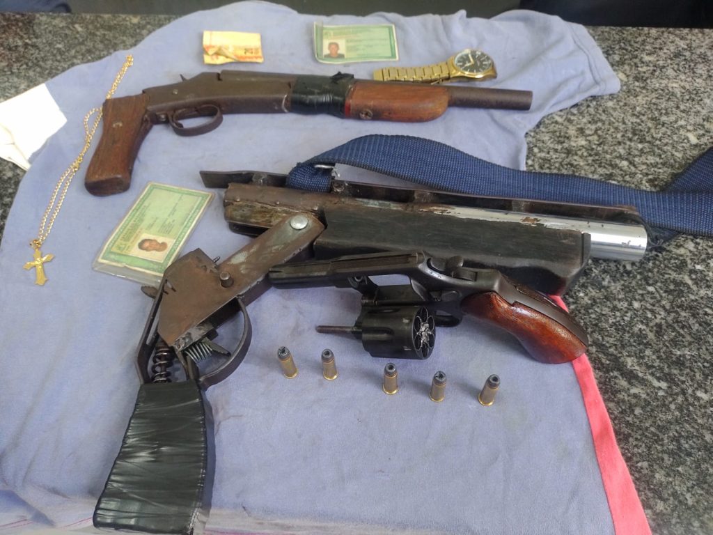 Polícia militar prende criminosos com três armas de fogo e munições na cidade de Turilândia
