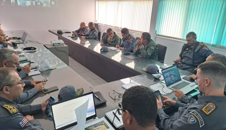 Comandante Geral realiza reunião de alinhamento estratégico com alto comando, comandantes da região metropolitana e do interior