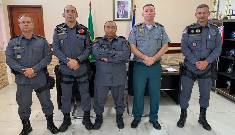 Comandante-geral da PM recebe visita do sargento Adelmo após ato de bravura na intervenção de um assalto a Van em São Luís