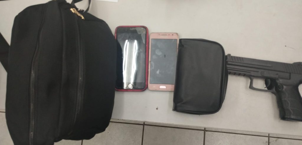 POLICIAIS MILITARES DO BATALHÃO TIRADENTES PRENDEM ACUSADO DE ROUBO A COLETIVO