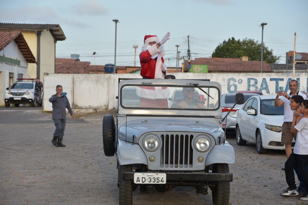 6º BPM realiza Natal Solidário com as crianças da UEB Jackson Lago em São Luís