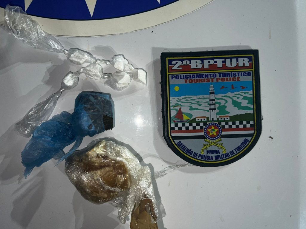 POLICIAIS MILITARES DO 2º BPTur APREENDEM DROGAS E MOTOCICLETA DURANTE PATRULHAMENTO