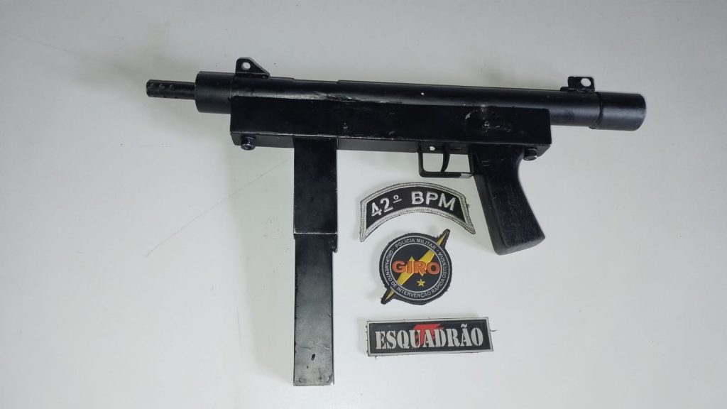 CONFRONTO ARMADO E APREENSÃO: ESQUADRÃO GIRO EM CONJUNTO COM CPU DO 42º BPM REALIZA APREENSÃO DE ARMA DE FOGO NO POLO COROADINHO