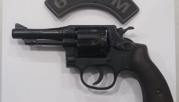 POLÍCIA MILITAR APREENDE ARMA DE FOGO NO BAIRRO SANTA EFIGÊNIA EM SÃO LUÍS