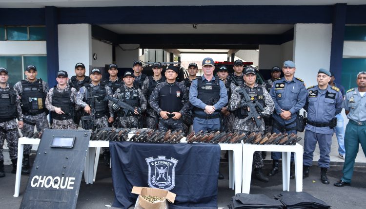 POLÍCIA MILITAR APREENDE 139 ARMAS DE FOGO E MAIS DE 2.000 MUNIÇÕES EM RESIDÊNCIA EM SÃO LUÍS
