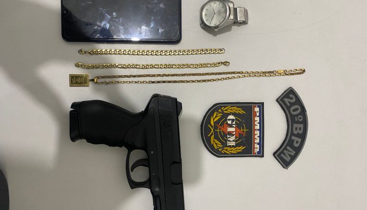 POLÍCIA MILITAR APREENDE CELULAR ROUBADO E SIMULACRO DE ARMA DE FOGO NO BAIRRO ISABEL CAFETEIRA