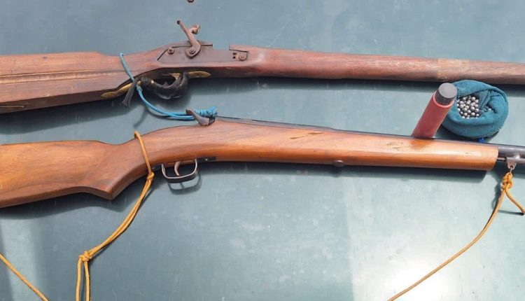 Polícia Militar cumpre mandado de busca e apreende duas armas de fogo na zona rural de São João do Sóter