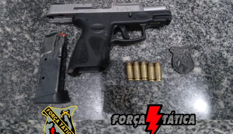 POLÍCIA MILITAR PRENDE DOIS INDIVÍDUOS POR ROUBO DE MOTOCICLETA E PORTE ILEGAL DE ARMA DE FOGO