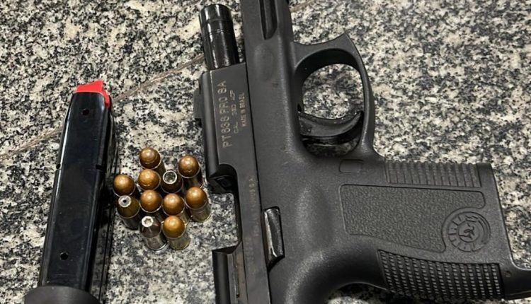 Prisão de Dois Indivíduos por Porte Ilegal de Arma no Arraial do João Paulo