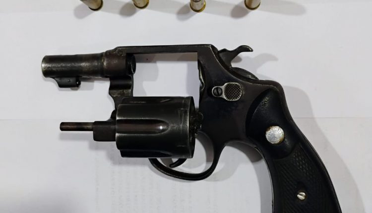 Dois Suspeitos Presos Após Roubo de Motocicleta e Mochila em Timon