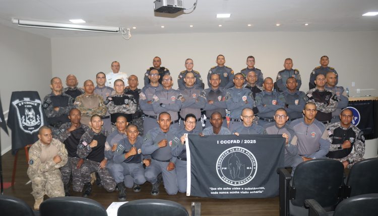 PMMA FORMA NOVOS CONDUTORES DE CÃES FAREJADORES DE ARMAS E DROGAS