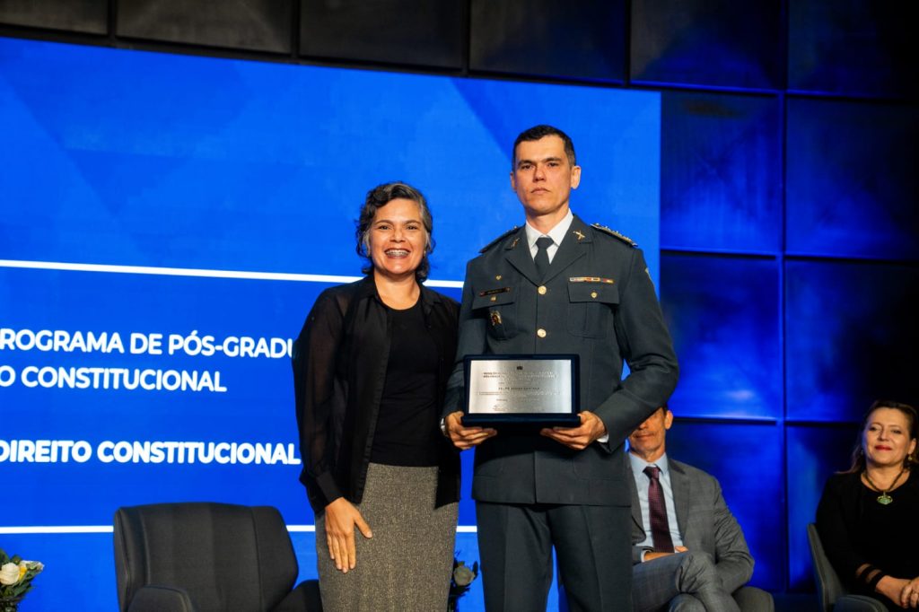 Oficial da Polícia Militar do Maranhão recebe menção honrosa em Instituto Brasileiro de Ensino, Desenvolvimento e Pesquisa