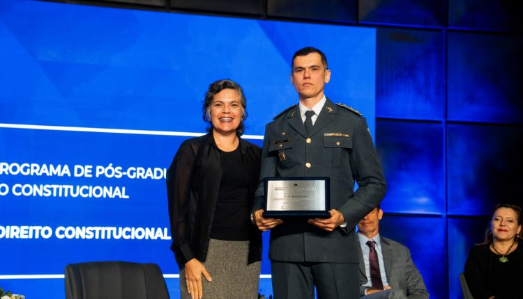 Oficial da Polícia Militar do Maranhão recebe menção honrosa em Instituto Brasileiro de Ensino, Desenvolvimento e Pesquisa